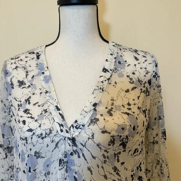 Philosophy Blouse Women’s Medium Sheer Floral White With Blue Flowers Sheer - Picture 5 of 14